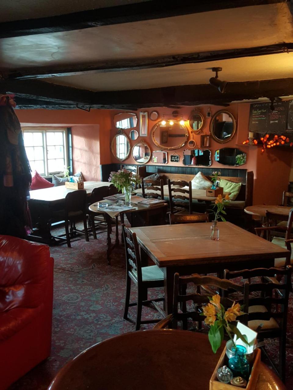 The Lamb Inn 크레디톤 외부 사진