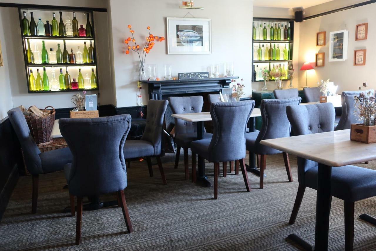 The Lamb Inn 크레디톤 외부 사진