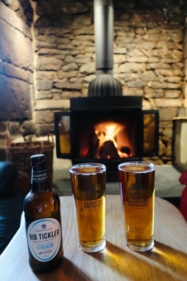 The Lamb Inn 크레디톤 외부 사진