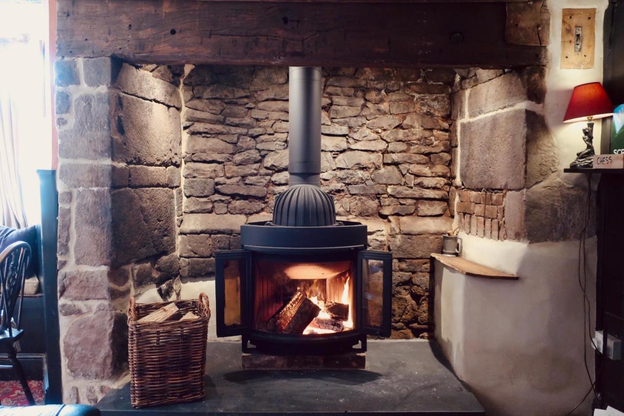 The Lamb Inn 크레디톤 외부 사진